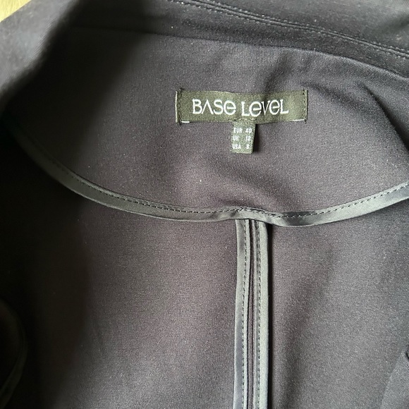 Base Level single-breasted blazer in a firmly elastic jersey - Picture 7 of 8